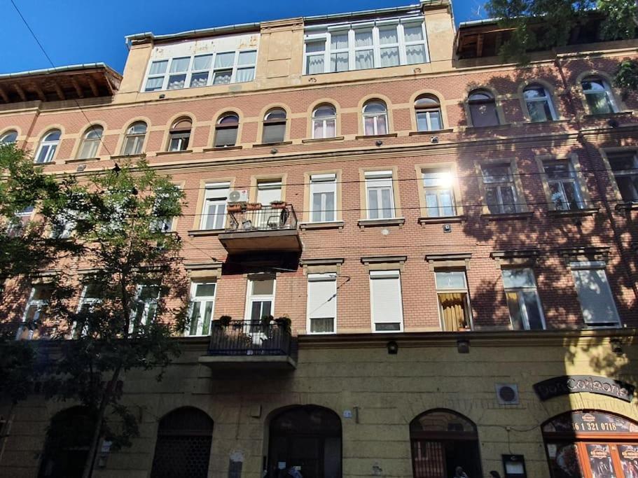Appartamento Nefelejcs Near The Keleti Railway Station Budapest Esterno foto